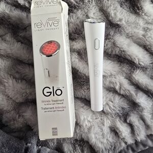 reVive Light Therapy Glo Wrinkle Treatment Device